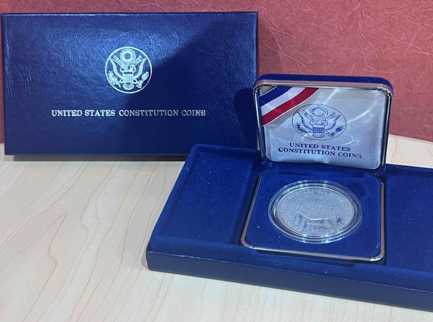 アメリカ憲法起草200周年記念1ドル銀貨