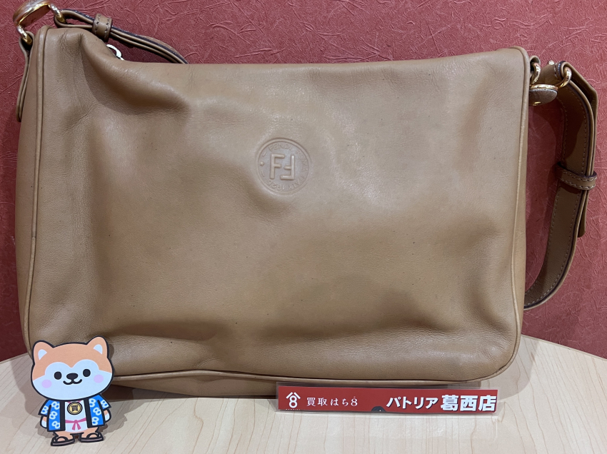 FENDI （フェンディ） ショルダー バック レザー エンボス加工 
