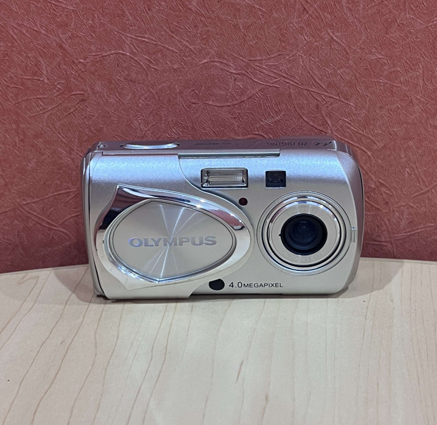 OLYMPUS オリンパス μ-20 DIGITAL  シルバーカラー デジカメ ジャンク品