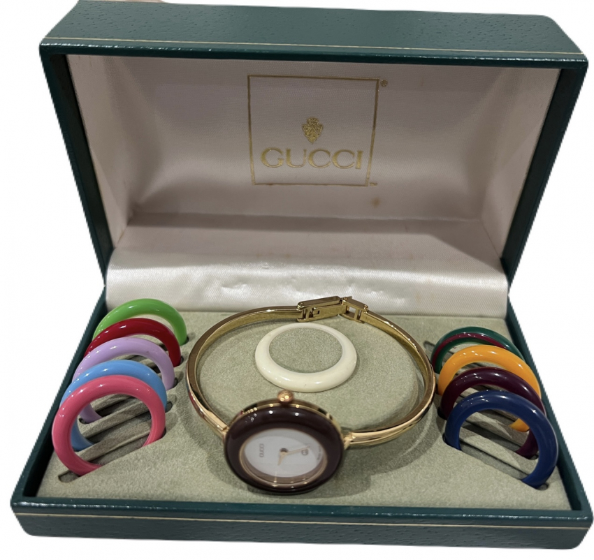 グッチ　チェンジベゼル　GUCCI　腕時計　11/12　クォーツ