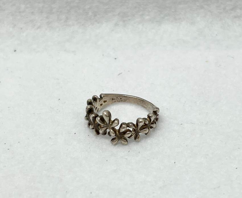 シルバーアクセサリー　リング