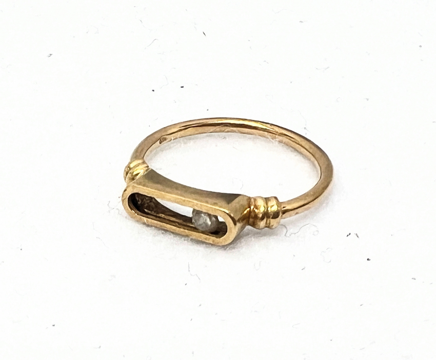 金製品 リング 小粒ダイヤ付き アクセサリー