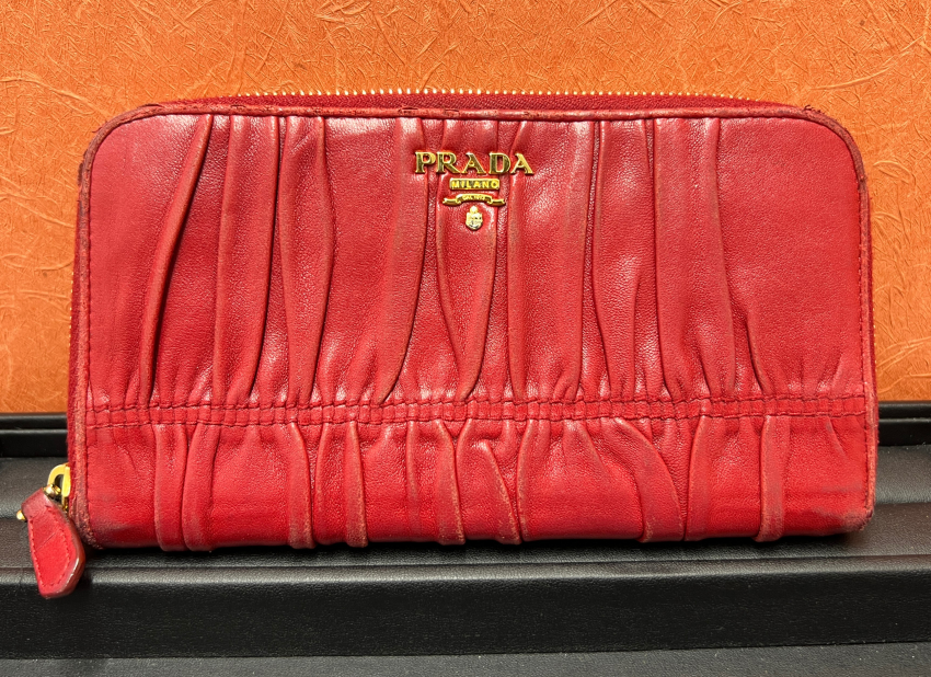 PRADA　長財布