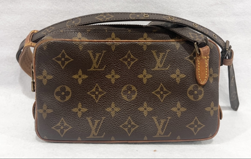 ルイヴィトン　モノグラム　ポシェット・マルリーバンドリエール　M51825