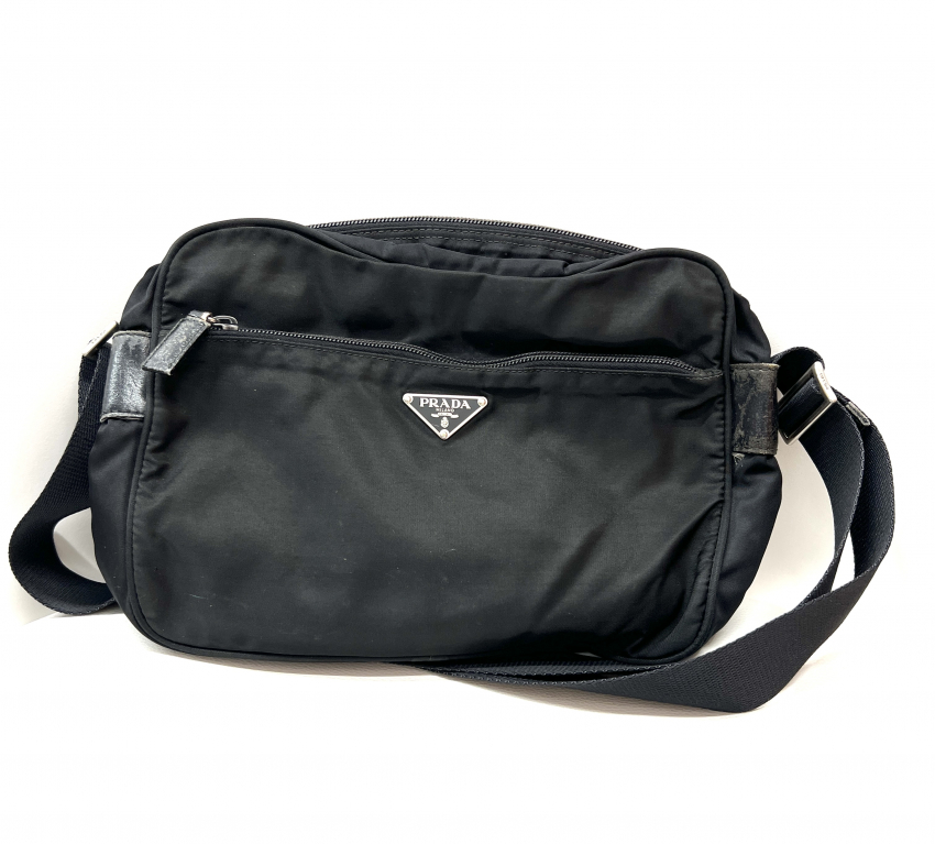 PRADA　テスートナイロン　ショルダーバッグ