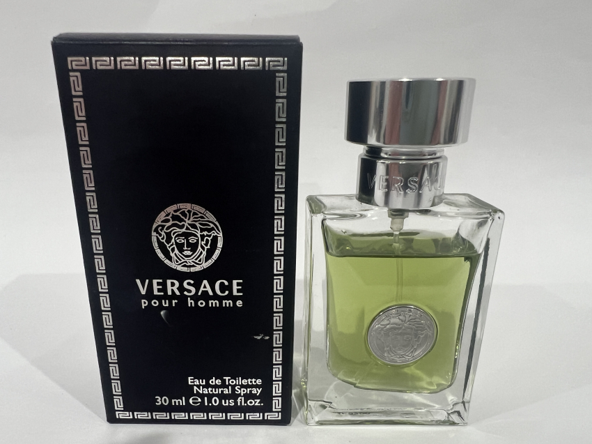 VERSACE 香水　プールオム　オードトワレスプレー　30ml