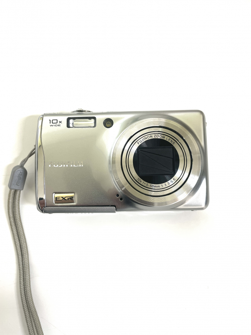 FUJIFILM FINEPIX F70 EXR　デジタルカメラ