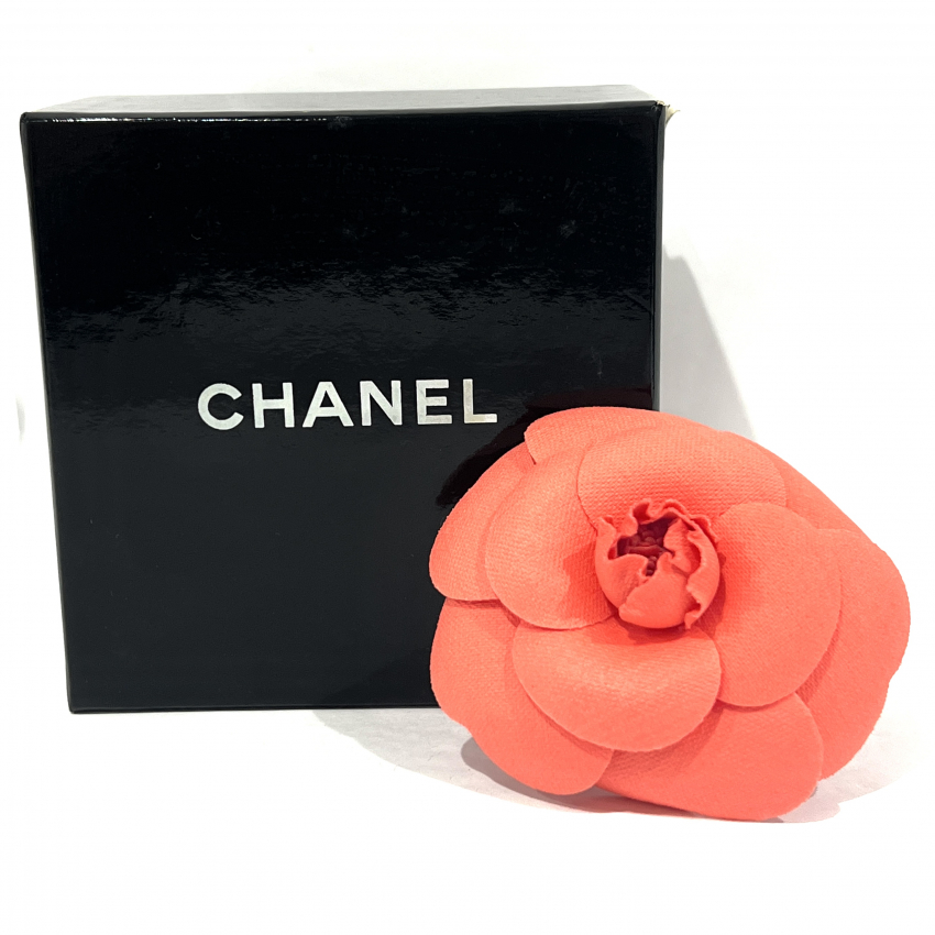 CHANEL カメリア コサージュ
