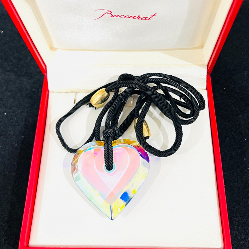 バカラ　ハートチョーカー