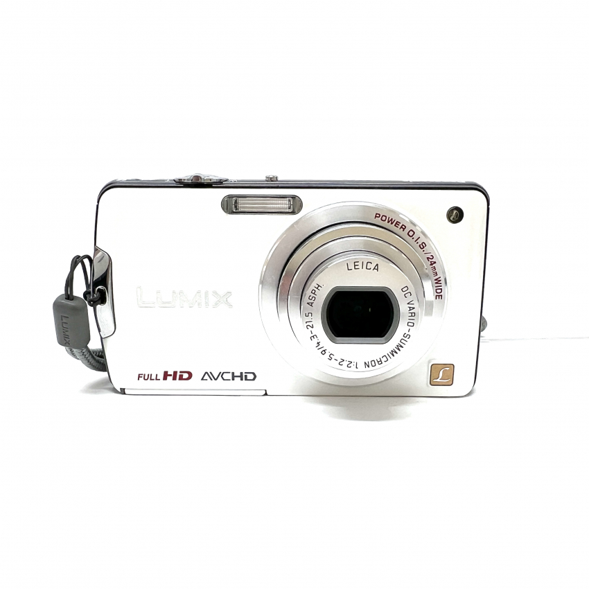 Panasonic　LUMIX　DMC-FX700　ホワイト　デジタルカメラ　付属品あり