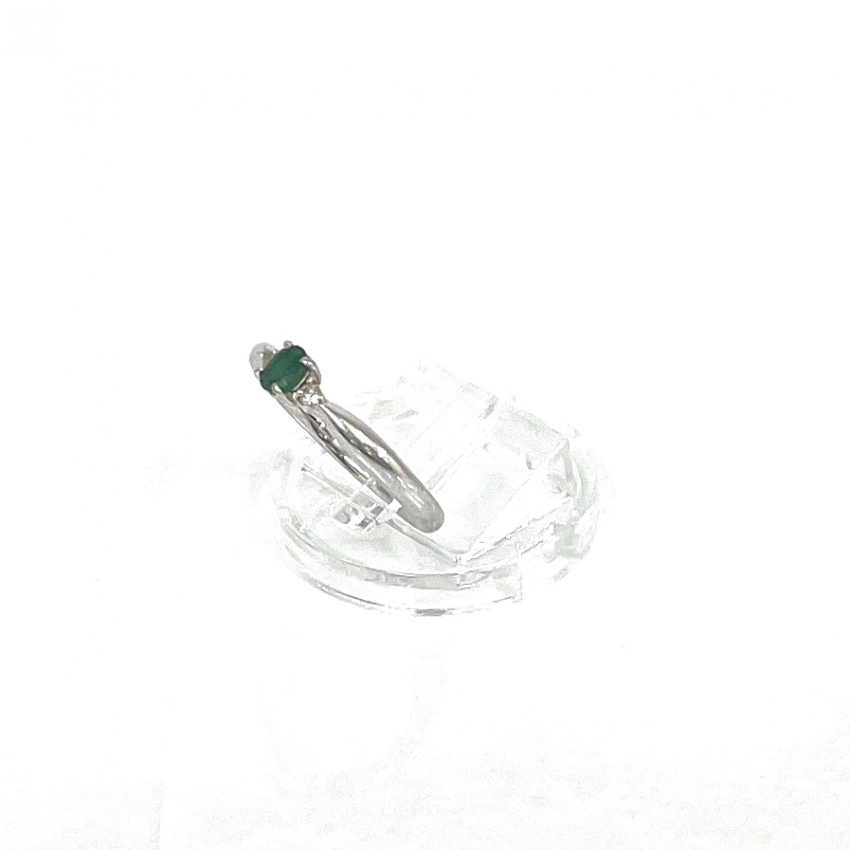 Pt900 緑石 0.21ct メレダイヤ 0.04ct リング