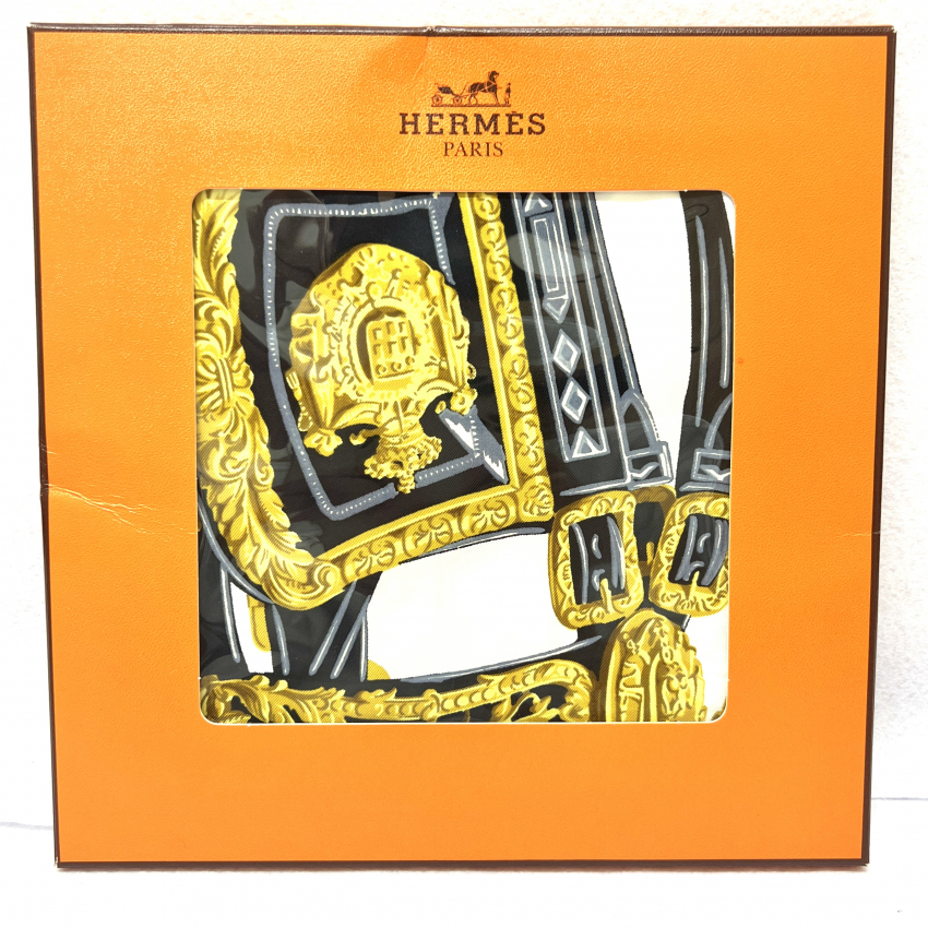 Hermès スカーフ