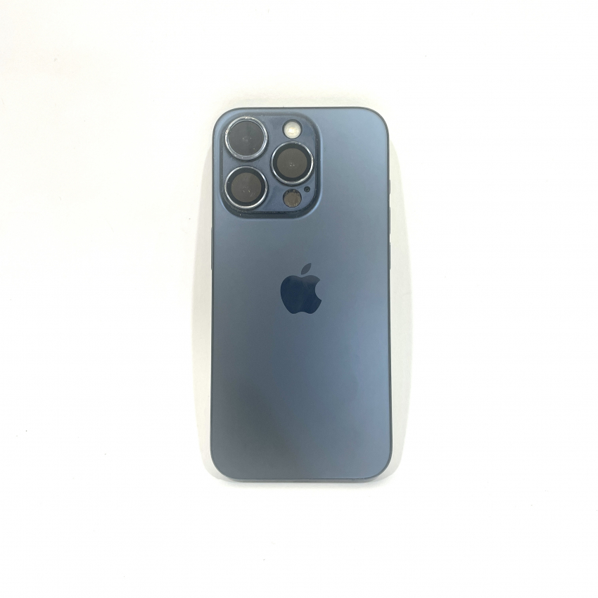 iPhone　15　Pro　512GB　ネイビー