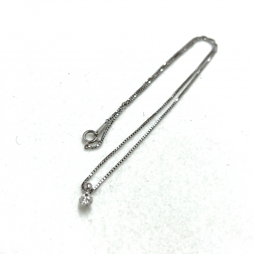 Pt900　ダイヤ付き　ネックレス